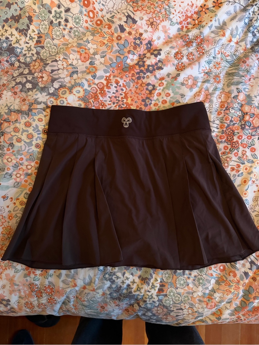 Aritzia Black Circle Skirt with Subtle Pleats